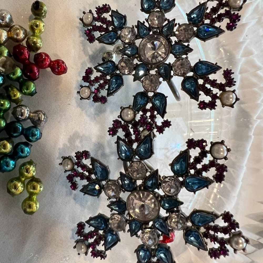 Pottery Barn Jeweled Napkin Rings set of 2 - Blue and Purple Stones in snowflake